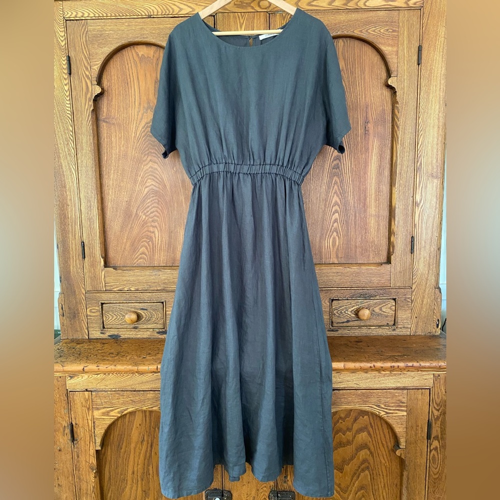Filosofia Chloe midi dress S dark grey linen short sleeve elastic waist pockets